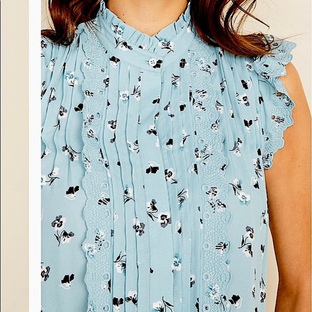 NWT Ann Taylor floral pleated ruffle blouse - Picture 3 of 12